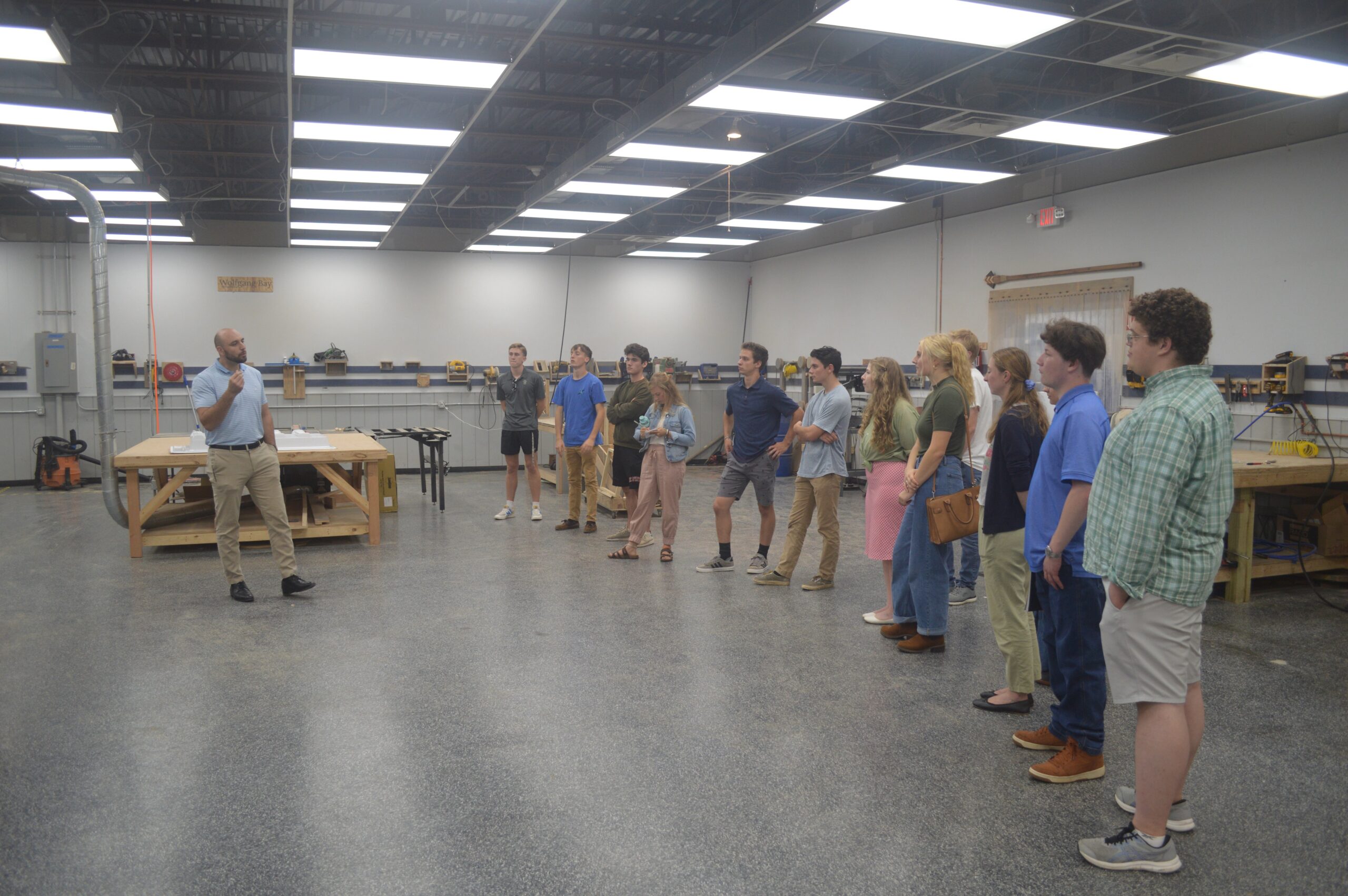 Students visit new Steubenville college, discuss founders’ philosophy